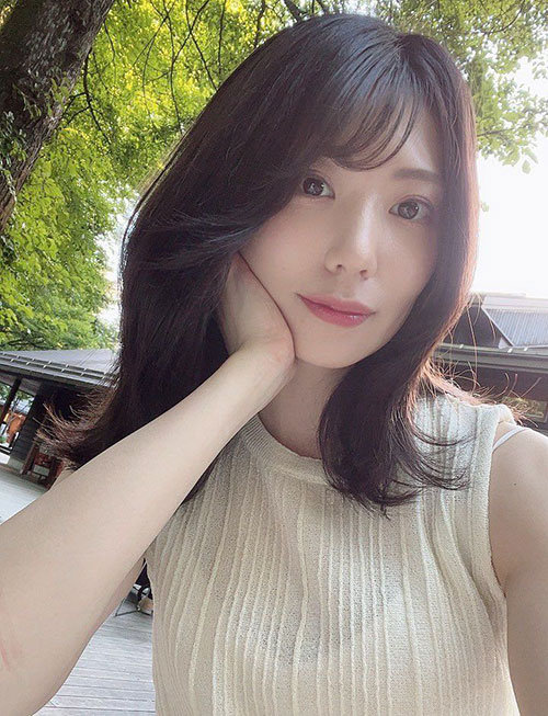 山岸绮花(山岸あや花)个人资料照片